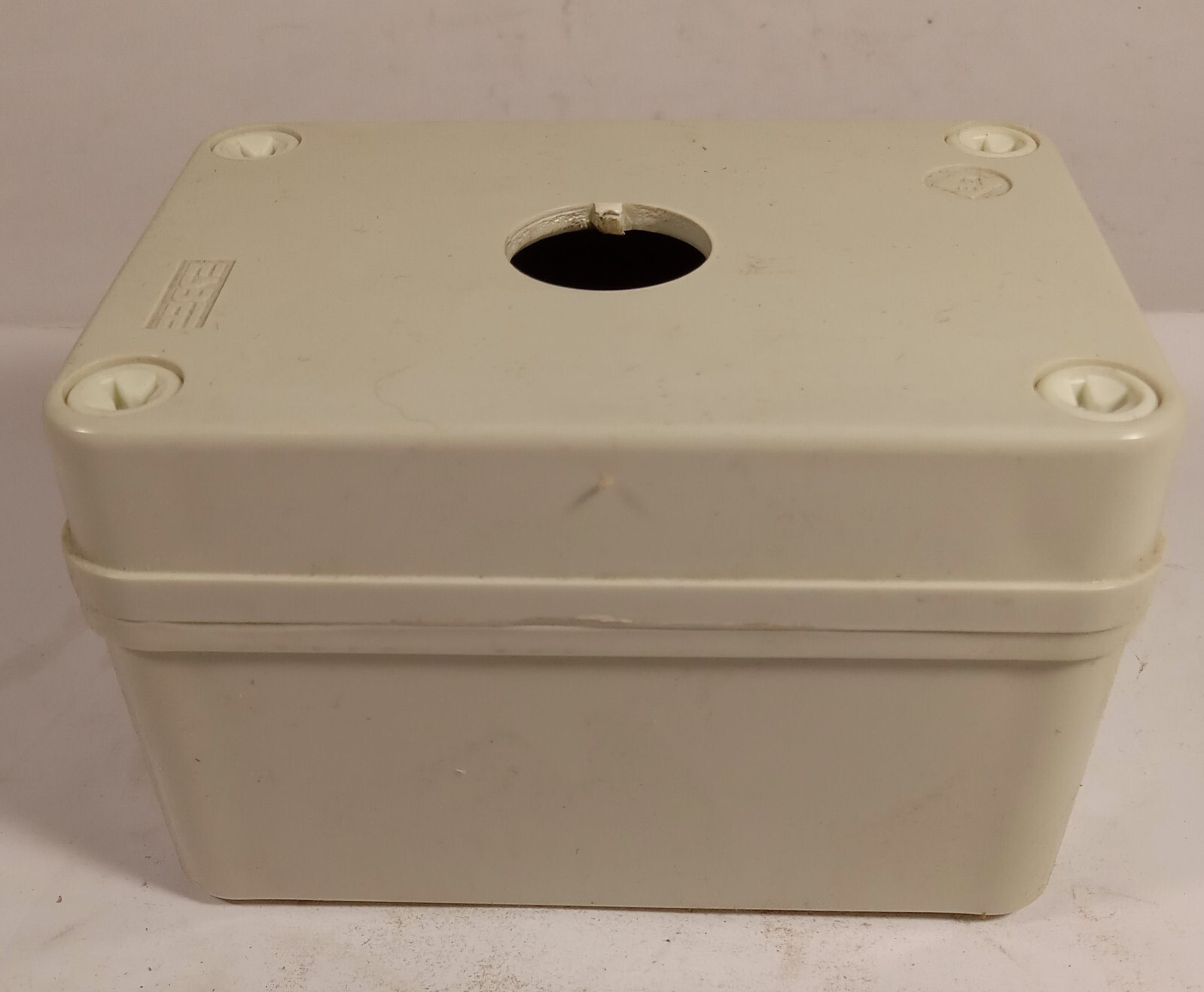 1 NEW ESBEE HF999001 GRAY ONE HOLE ENCLOSURE PUSH-BUTTON BOX NIB **MAKE OFFER**