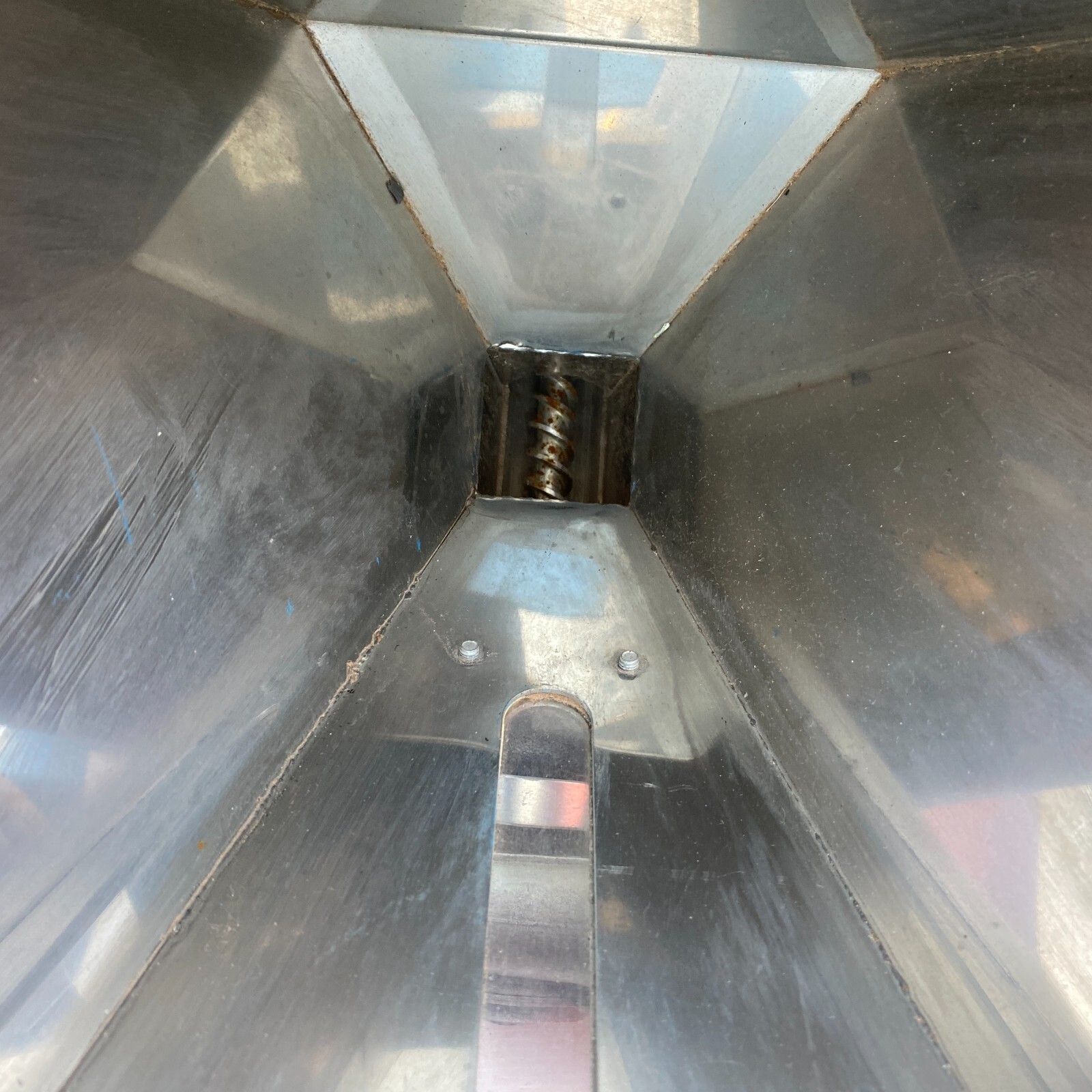Shini SCM Volumetric Doser Plastic Hopper Dispenser Stainless Auger SCM-38-16-CE
