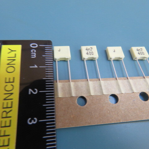 ARCOTRONICS R82MC1470DQ50J Qty of 100 per Lot Capacitor, 4700 pF Film Capacito