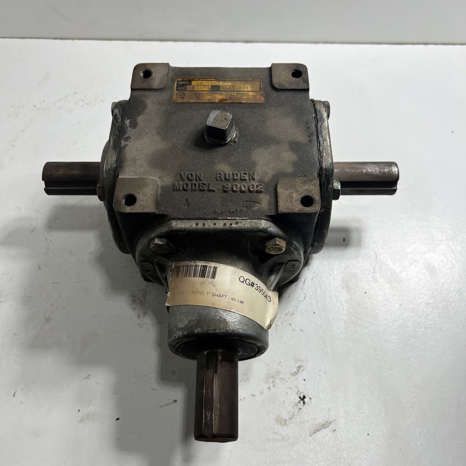 VON RUDEN 90002 GEAR REDUCER TEE * USED * 40-146 s/n 43172 DT.338 1:1 E/G