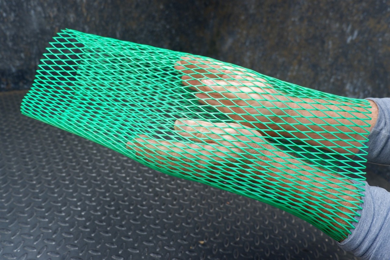 Poly-Net HDPE Protective Mesh Tubes 16″ x 18.5″ Green, 2-Pack
