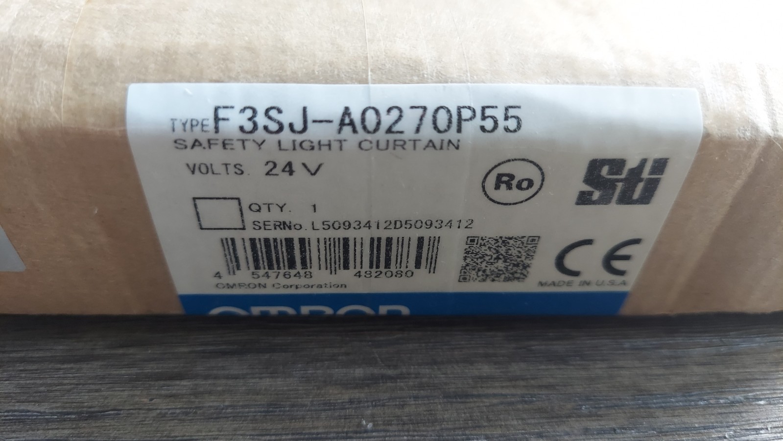 New Omron F3SJ-A0270P55 Safety Light Curtain