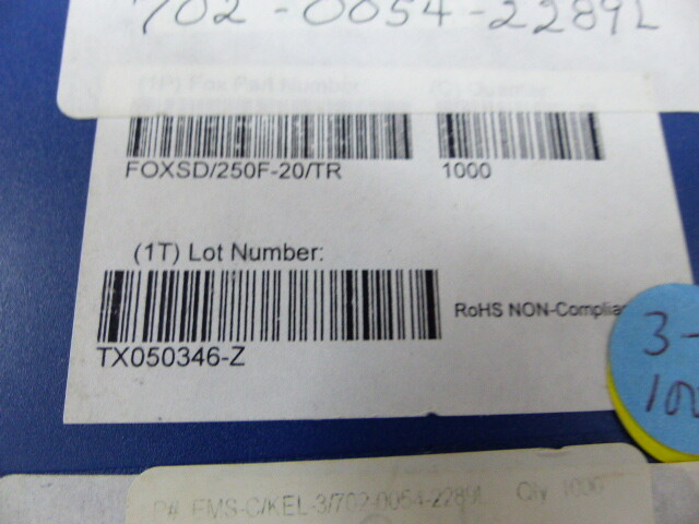 FOX FOXSD-250F-20 Qty of 100 per Lot CRYSSMT25 MHZ