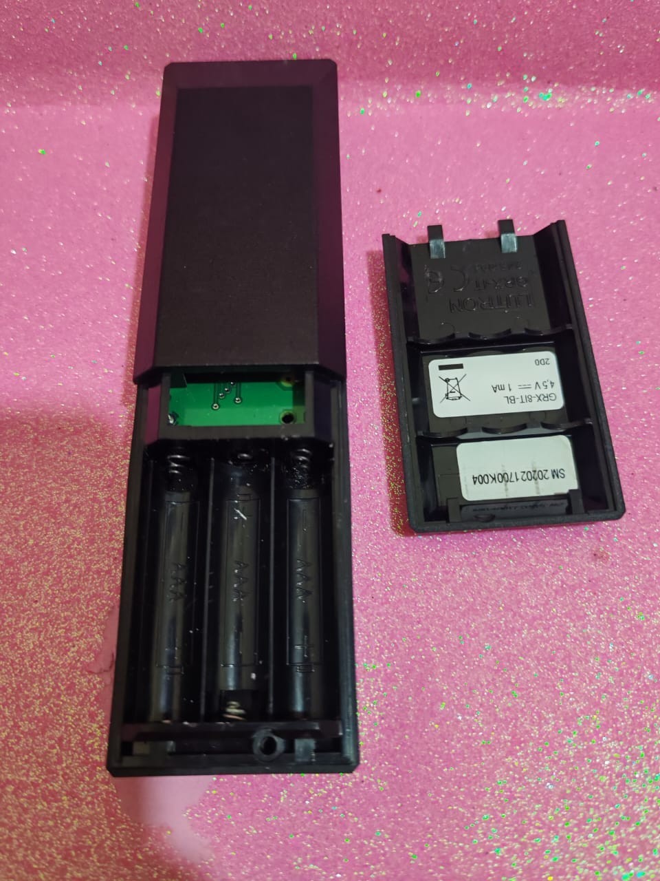 Lutron GRX-8IT-BL Remote Control.