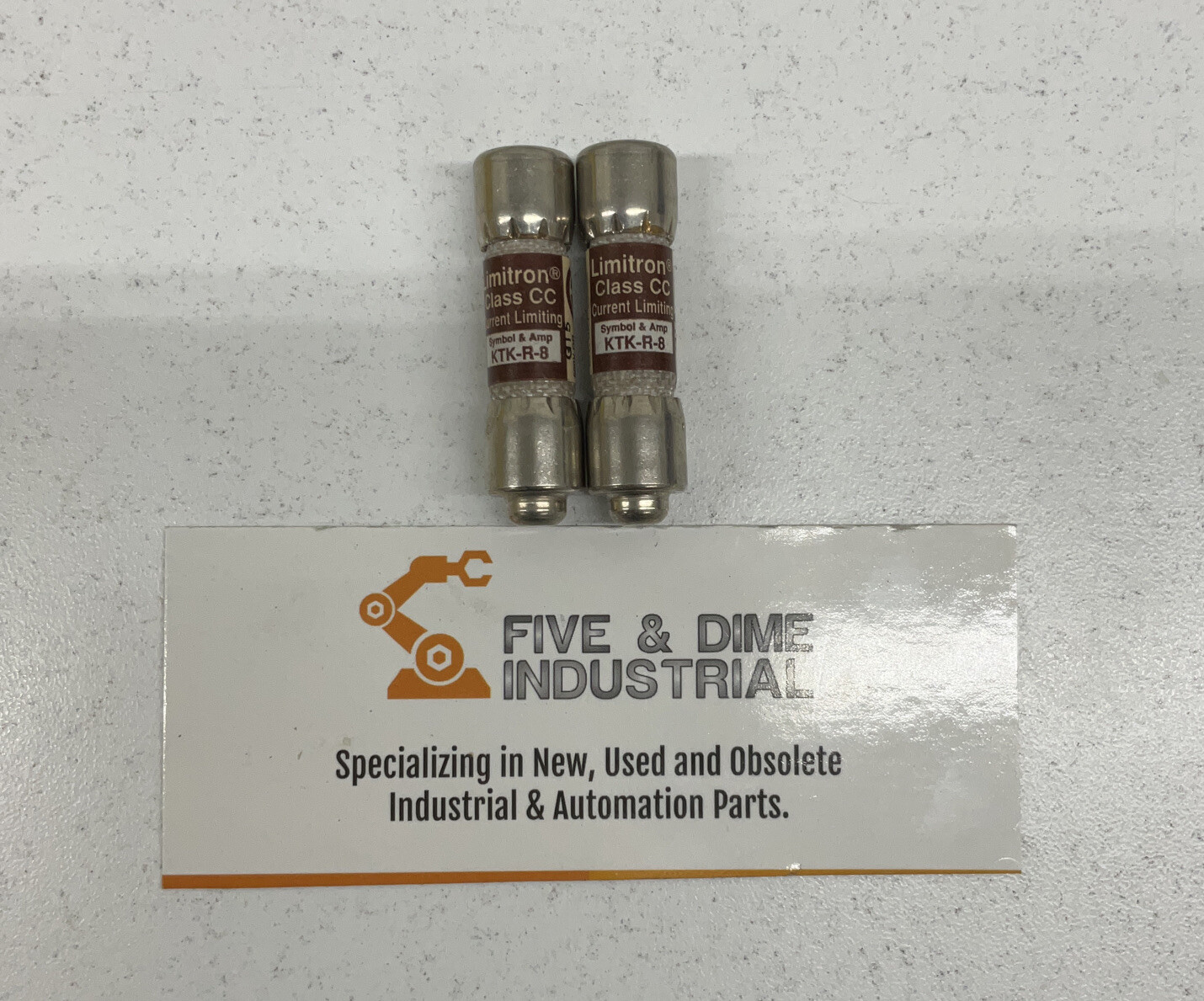 Bussmann KTK-R-8 Lot of 2 Limitron Fuses Class CC 600V