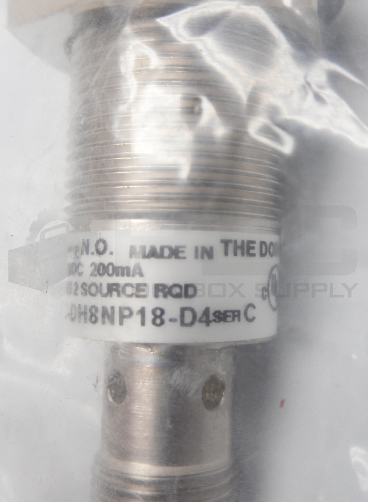 SEALED NEW ALLEN BRADLEY 872C-DH8NP18-D4 /C INDUCTIVE PROXIMITY SENSOR 10-30VDC