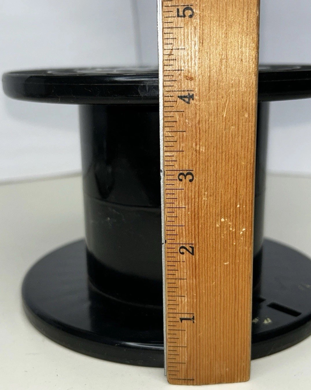 One (1) Large Empty Plastic Spool for Rope Cable Wire Paracord 4.25″ Tall