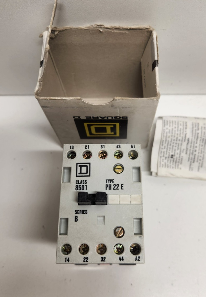 NEW IN BOX! SQUARE D 20A 2NO/2NC 240V COIL CONTACTOR 8501-PH22E