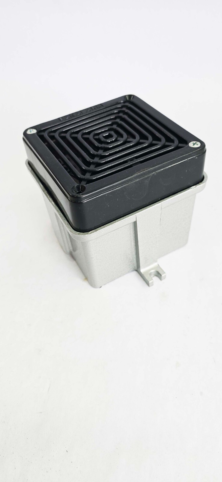 AMETEK PD-12 PANALARM ELECTRONIC HORN 12 VOLTS .5 AMPS, 400-6000 Hz