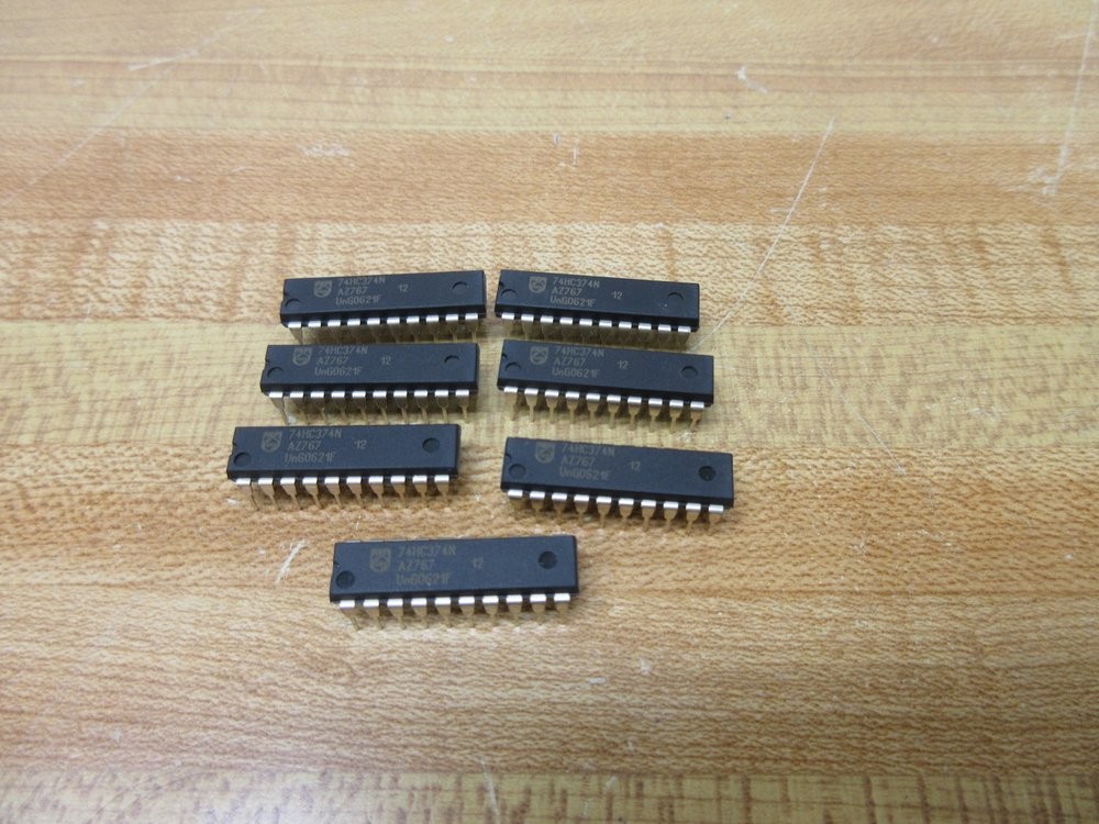 Philips 74HC374N Integrated Circuit (Pack of 7)