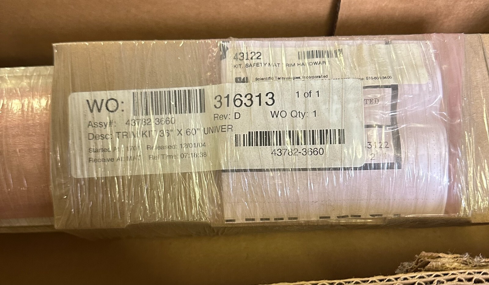 NEW STI 43122 SAFETY MAT TRIM HARDWARE KIT 43782-3660 / 437823660 36”X60” UNI