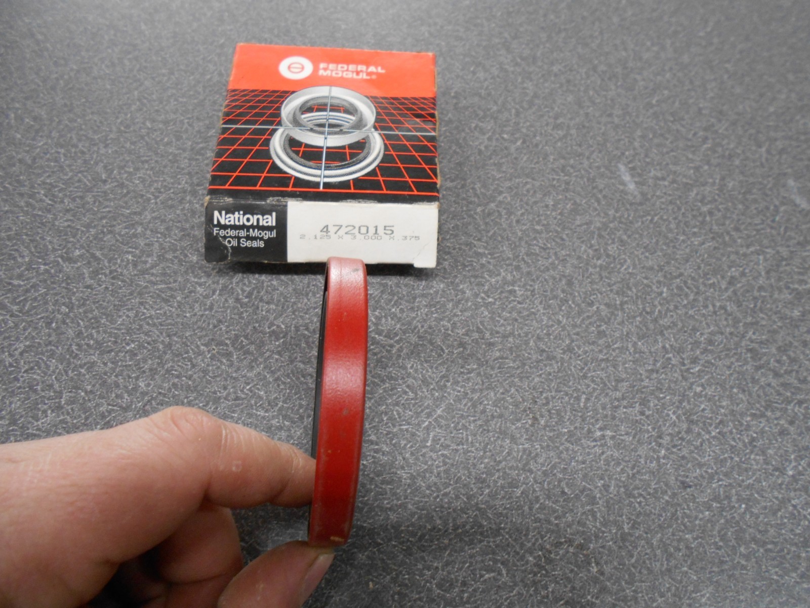 Federal Mogul 472015, National Oil Seal. 2.125X3.000X0.375 NOS!