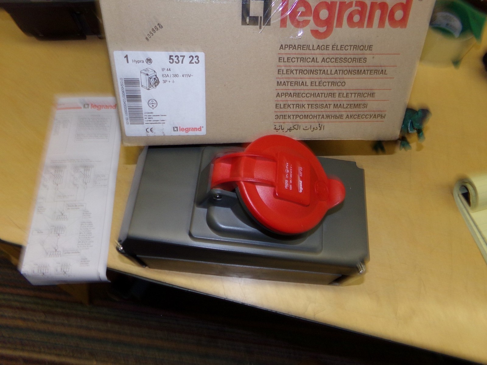 NEW Legrand Hypra 537 23 IP 44 63A 1380-415V Sleeve Receptacle *FREE SHIPPING*