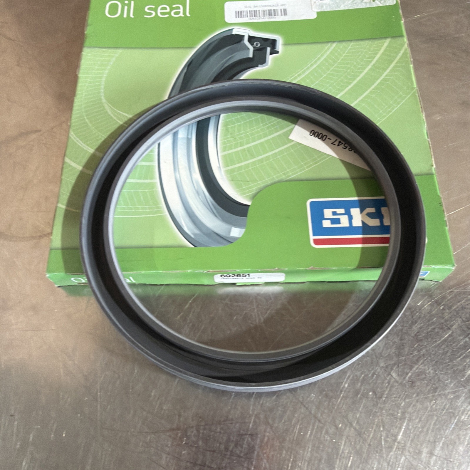CR (SKF) Radial Shaft Seal 150X180X15 HMS5 RG 692651