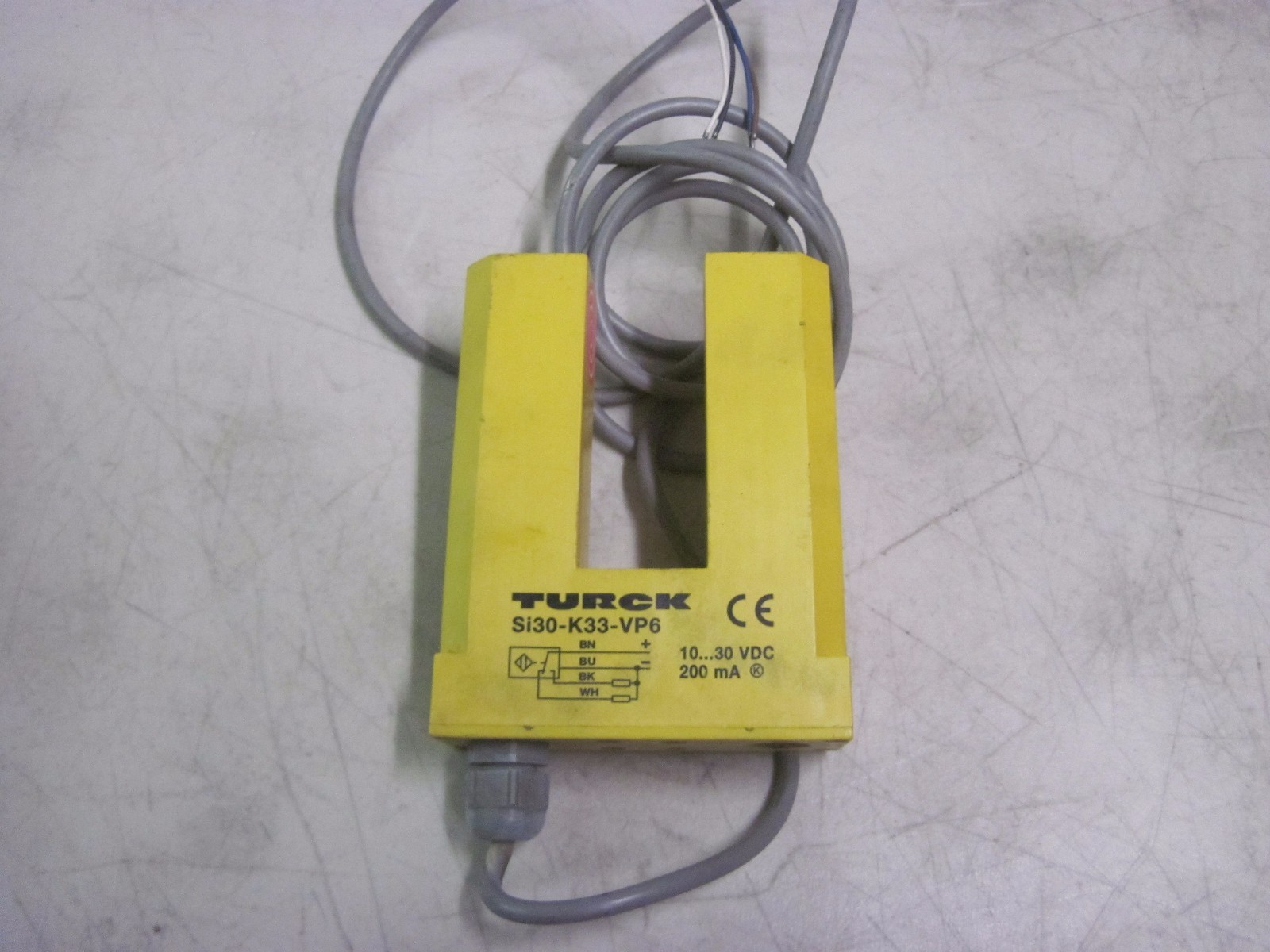 100% WARRANTY Turck Si30-K33-VP6 Slot Sensor