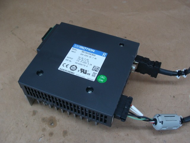 SANYO DENKI SANMOTION SERVO DRIVE RR1A03AEB00 280-325VDC 7.4A