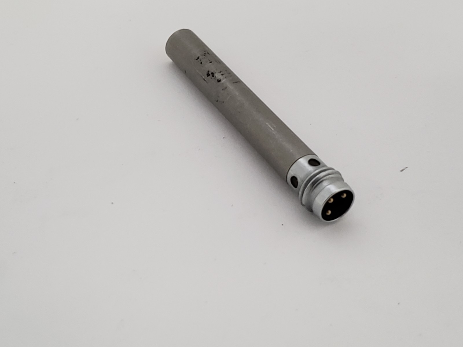 TURCK 4612020 INDUCTIVE SENSOR EMEDDABLE PNP N.O. 1 LED 3 PIN 10-30 VDC