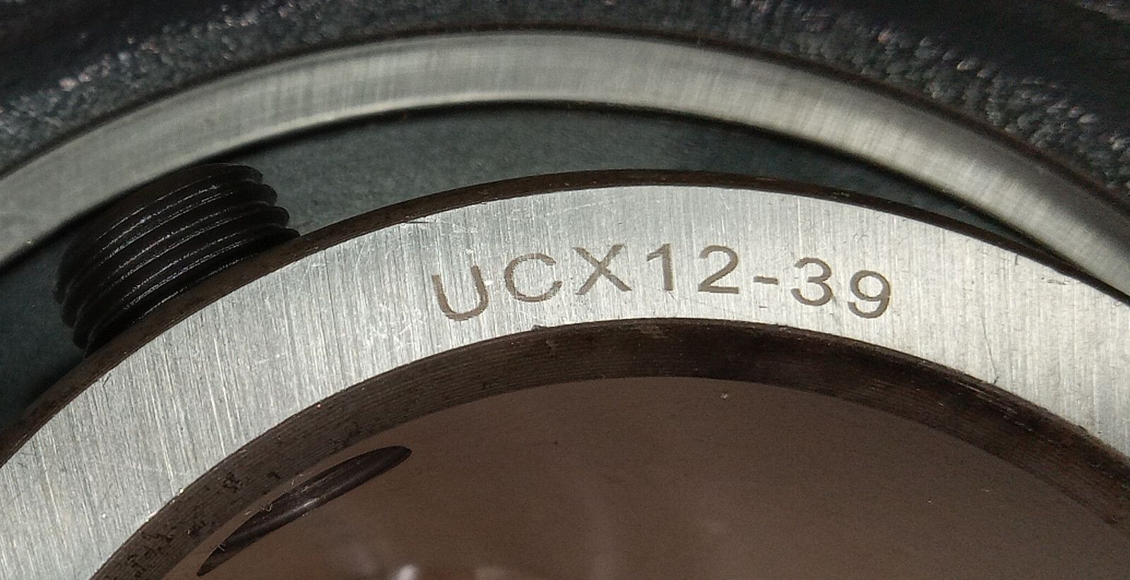 1 NEW IPTCI UCFCX1239 4 BOLT FLANGE PILLOW BLOCK BEARING NIB ***MAKE OFFER***