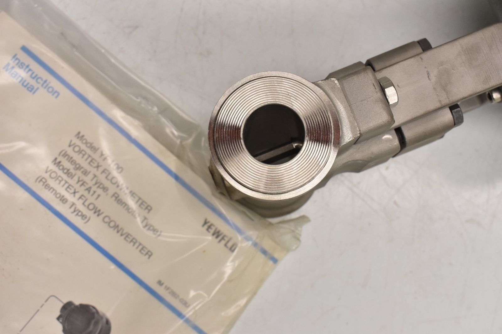 Johnson Yokogawa Yewflo Vortex FlowMeter YF102-AGSB2A-S3S3*C/F MF 24VDC