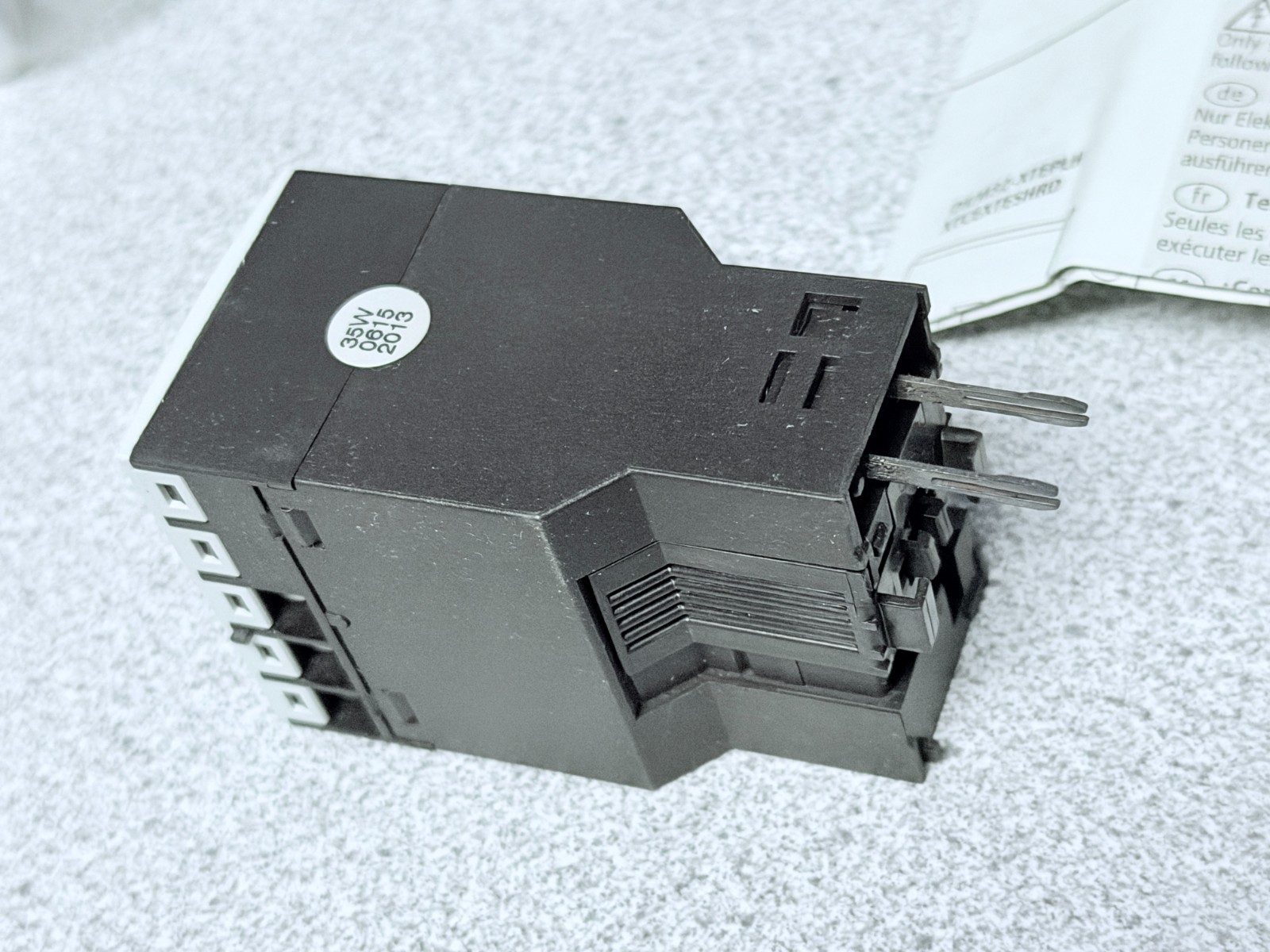 NEW Eaton XTCEXTED100C11B Contactor Timer Module, 5-100s, Off Delayed, 200-240V
