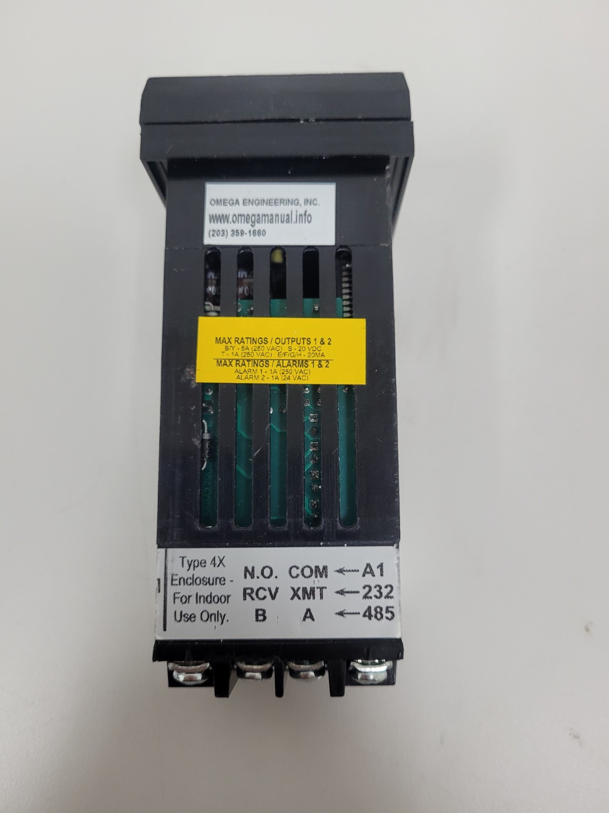 OMEGA ENGINEERING Temperature Controller CN8202-R1-R2-C2