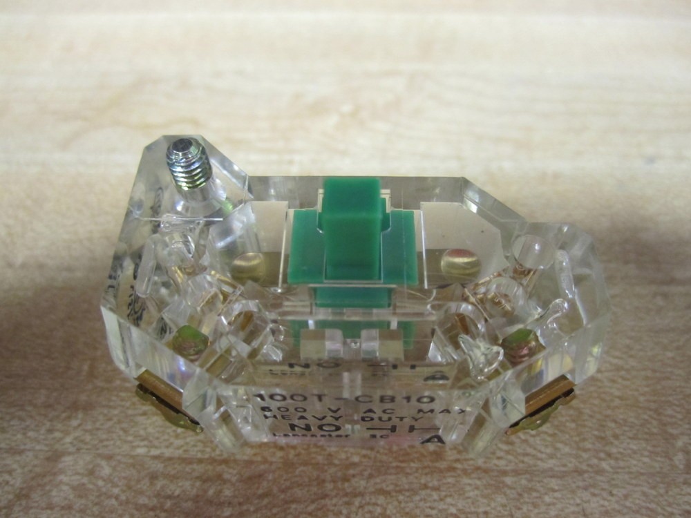 Sylvania 100T-CB10 Joslyn Clark Contact Block 100TCB10 Series A