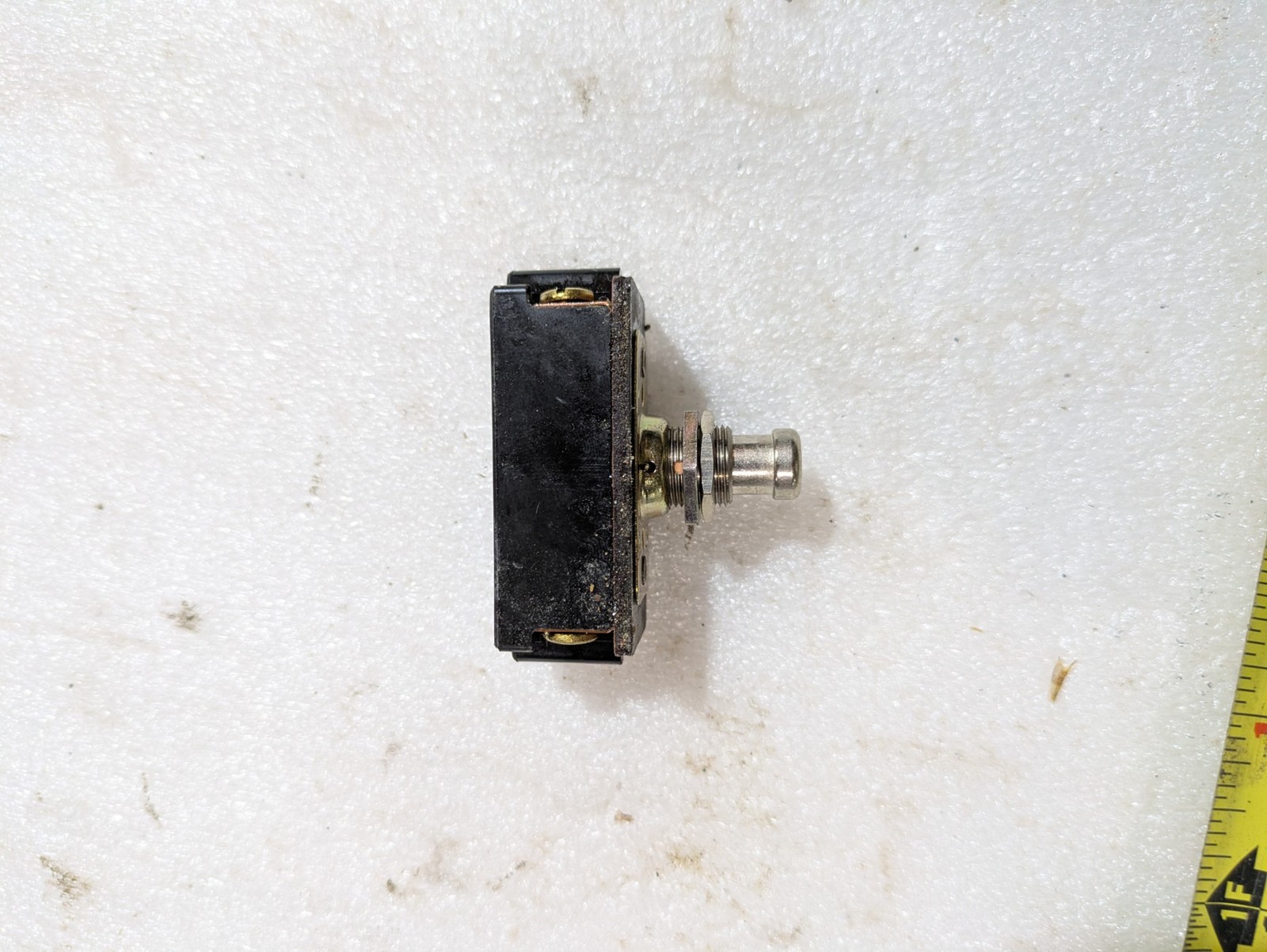 TE Connectivity ALCOSWITCH 7228K2 DPST-NO Pushbutton Switch Panel Mount OEM