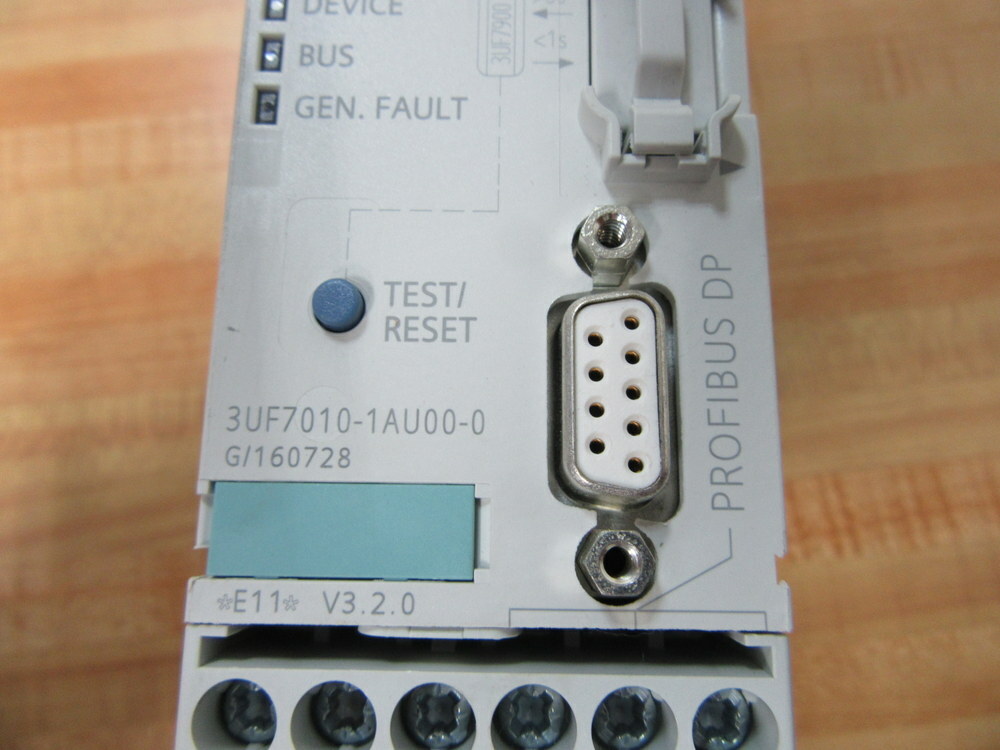 Siemens 3UF7010-1AU00-0 Relay Motor Control Complete