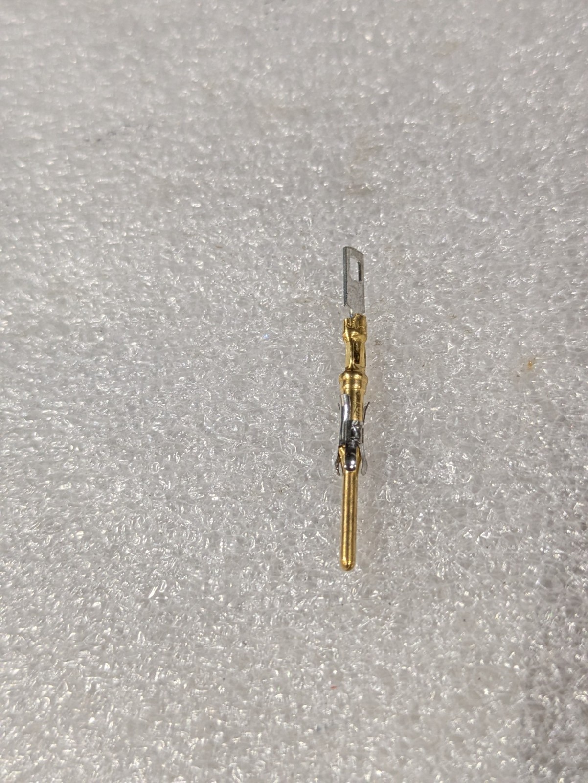 TE Connectivity 202236-7 Gold Socket Solder Eyelet Contact AMP Connector 6/order