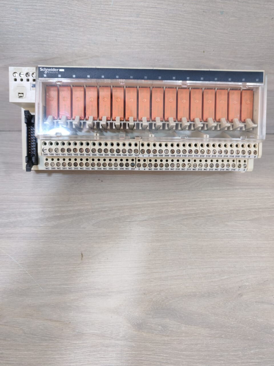 SCHNEIDER ELECTRIC ABE7 R16T230 MODICON 064467