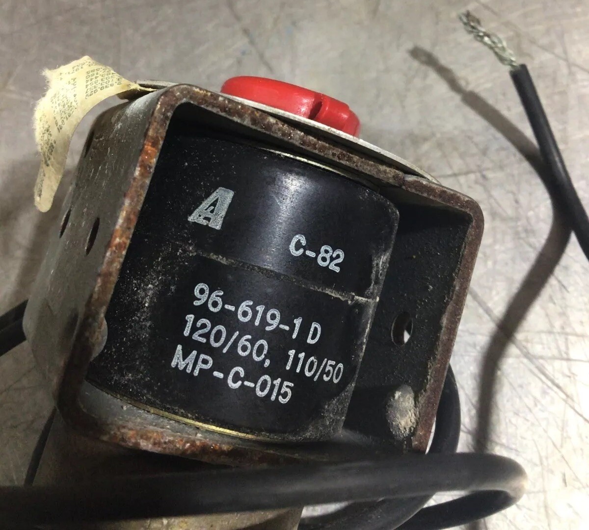 ASCO Red Hat Solenoid and Air Operated Valve P 8262C2 120/60 1/8 2NC 07086S K3