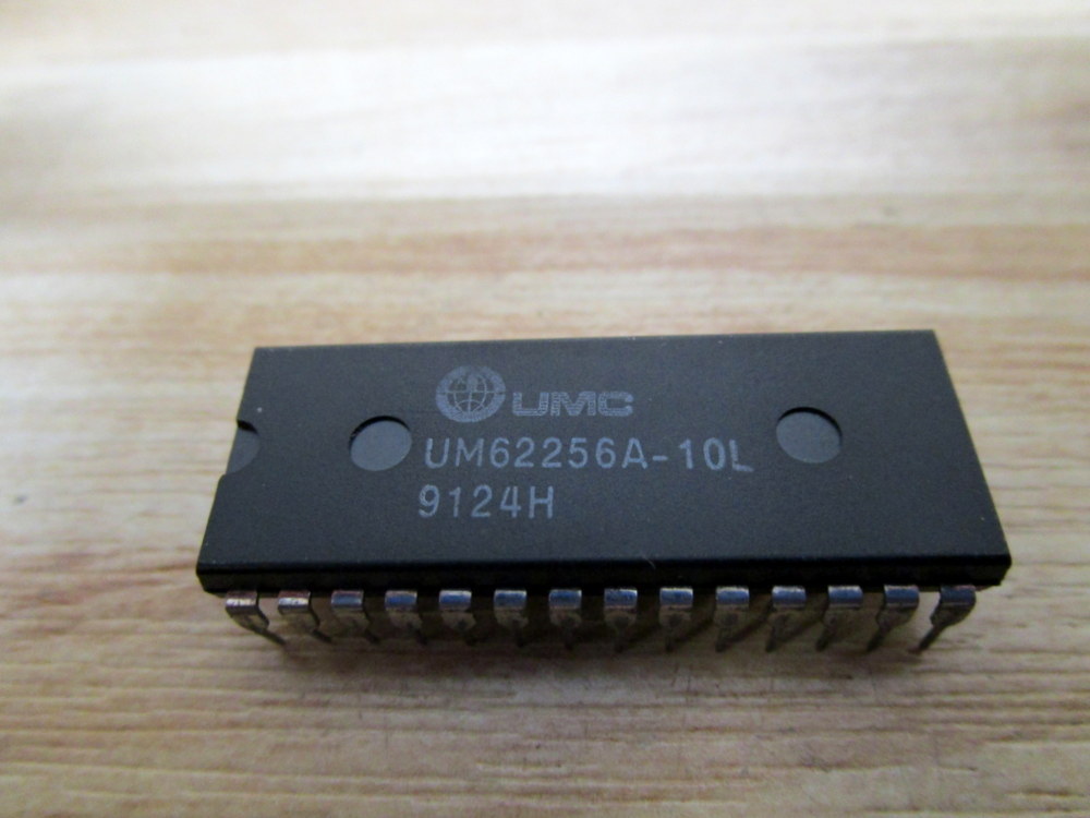 UMC UM62256A-10L Semiconductor UM62256A10L