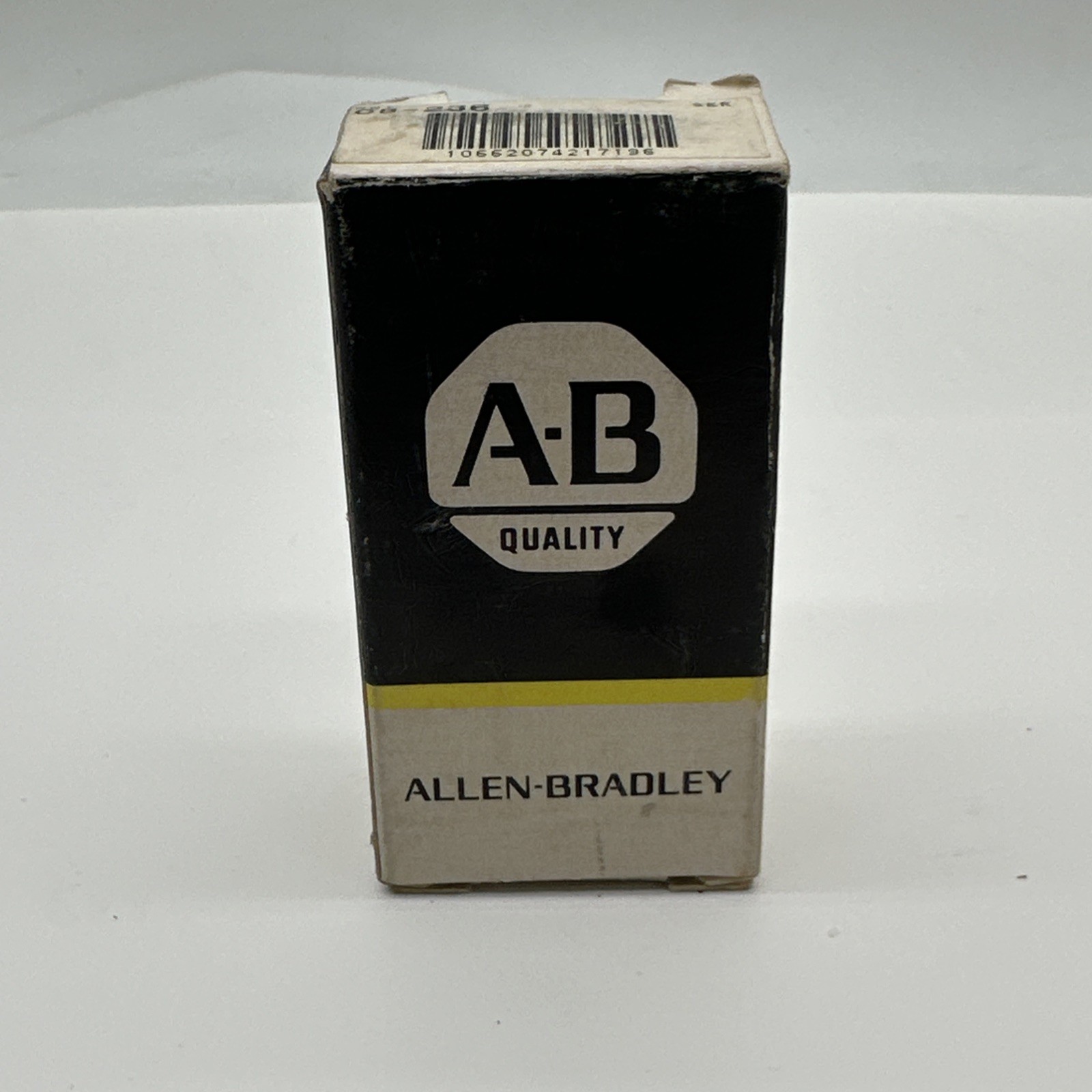 ALLEN-BRADLEY CB-236 120V CONTACTOR (2857)