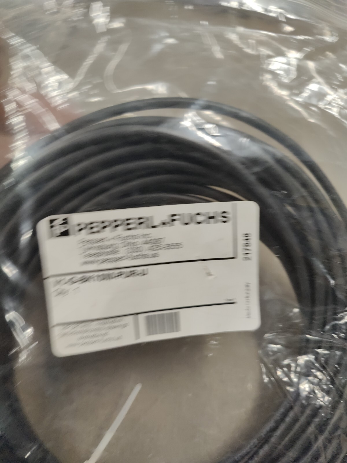 New Pepperl + Fuchs Cable Assembly V1-G-BK10M-PUR-U