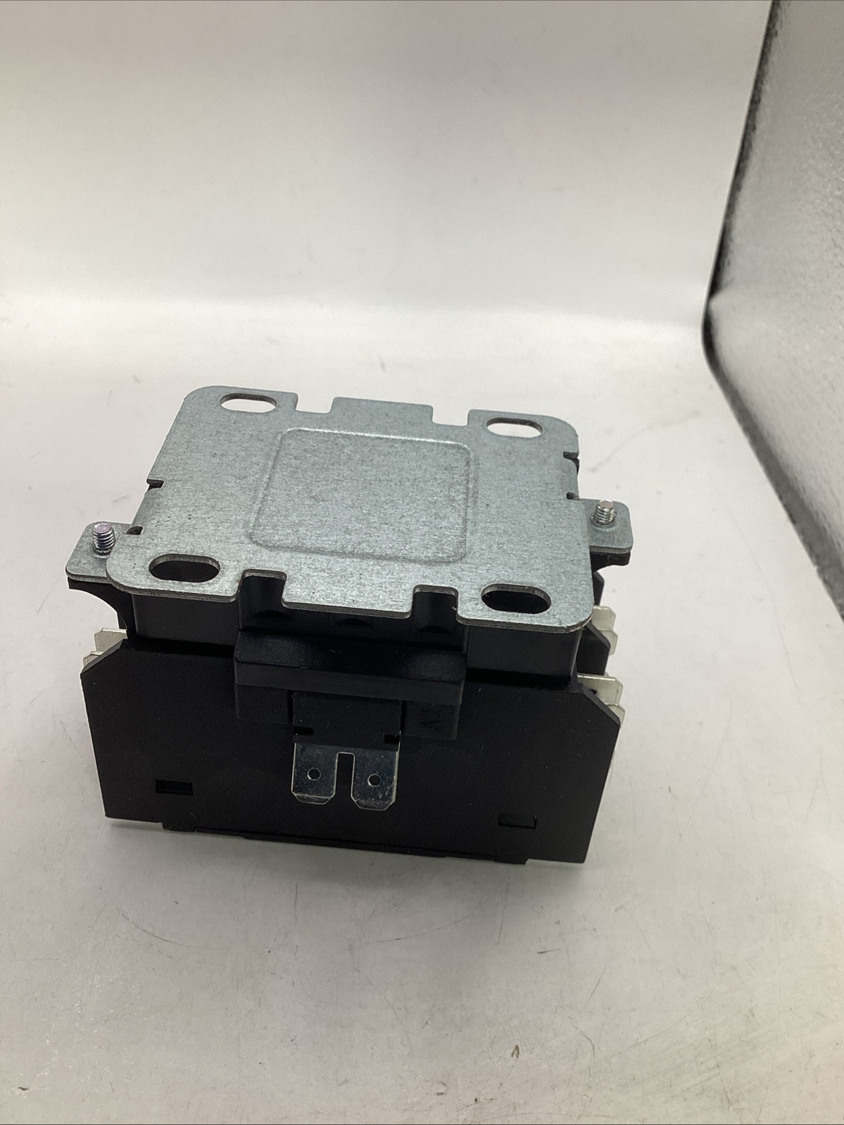 EATON CUTLER HAMMER C25CNY3T CONTACTOR 1P W/SHUNT 24VAC COIL 🟣