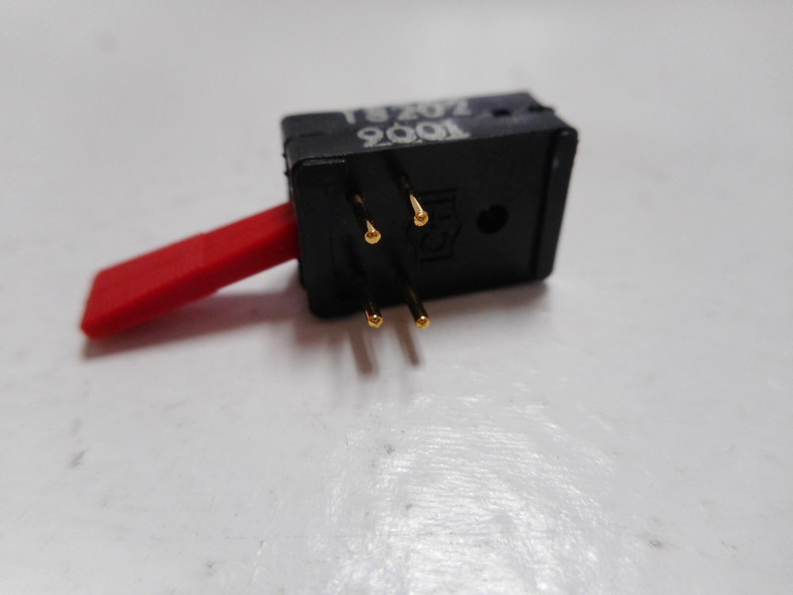 NOS T8202 ELECTROSWITCH MINIATURE DPDT .5A TOGGLE SWITCH
