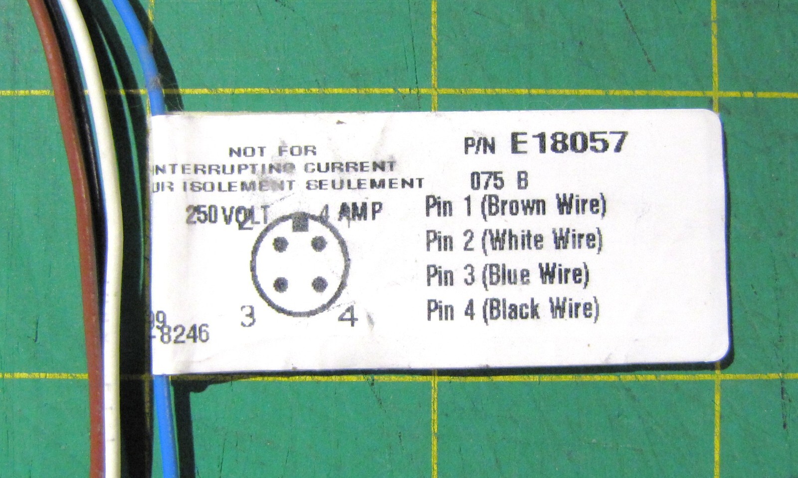 IFM EFECTOR E18057 M12 Male Receptacle 1/2″ NPT New Sealed