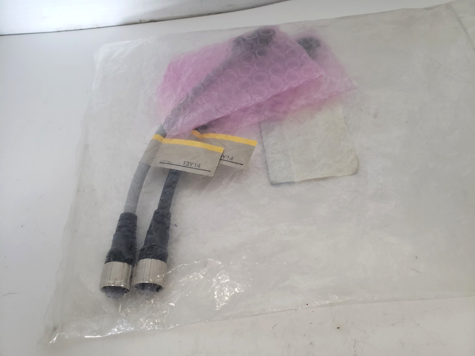 OMRON F39-JGR2W CASCADING CABLE FOR SAFETY LIGHT CURTAIN EMITTER & RECEIVER NIB