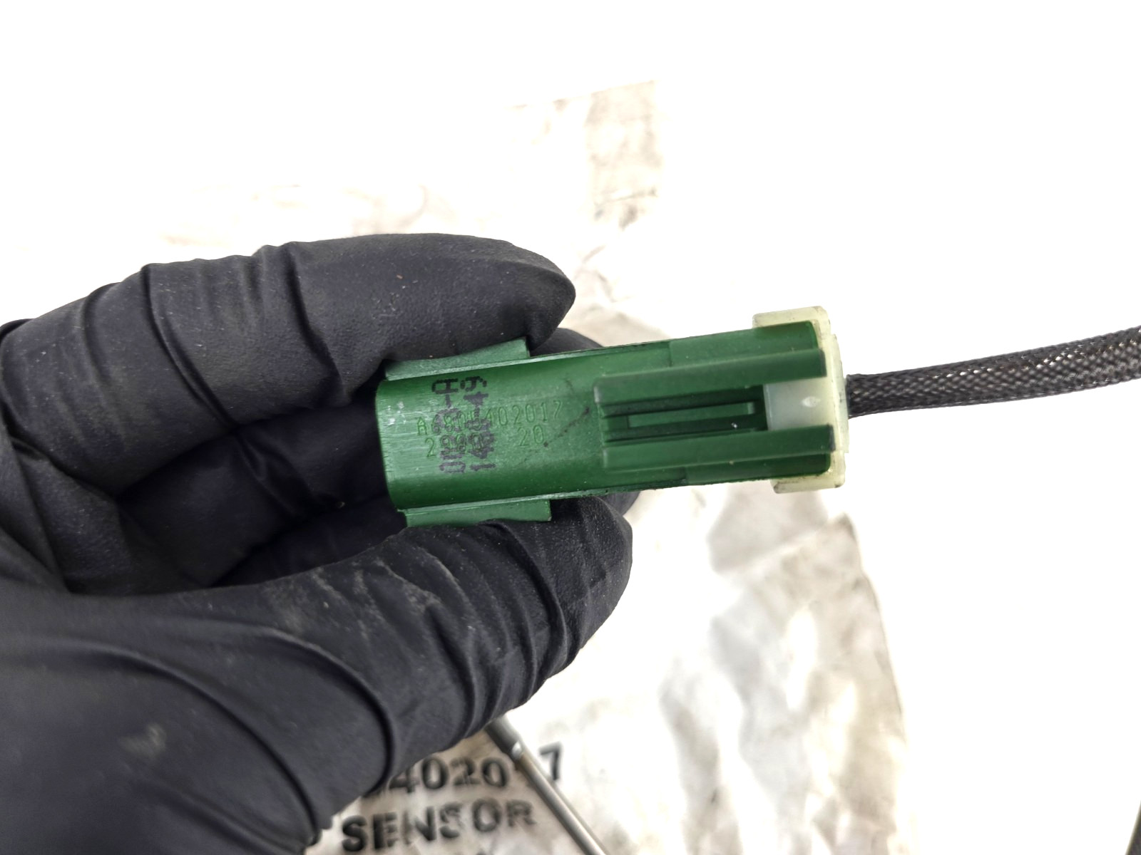 NOS Genuine Detroit Diesel A6805402017 Heavy Duty Exhaust Gas Temperature Sensor