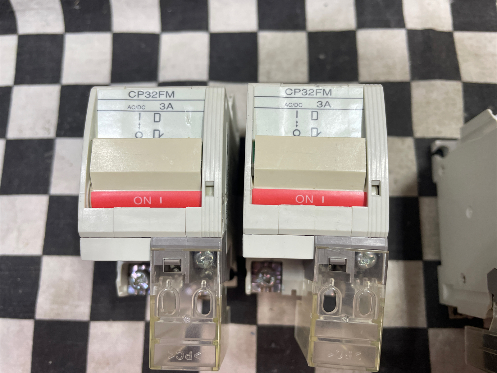 FUJI CP32FM/3W & CP31FM/3W, CIRCUIT BREAKER , LOT OF 9 SHIPSAMEDAY#1630W3