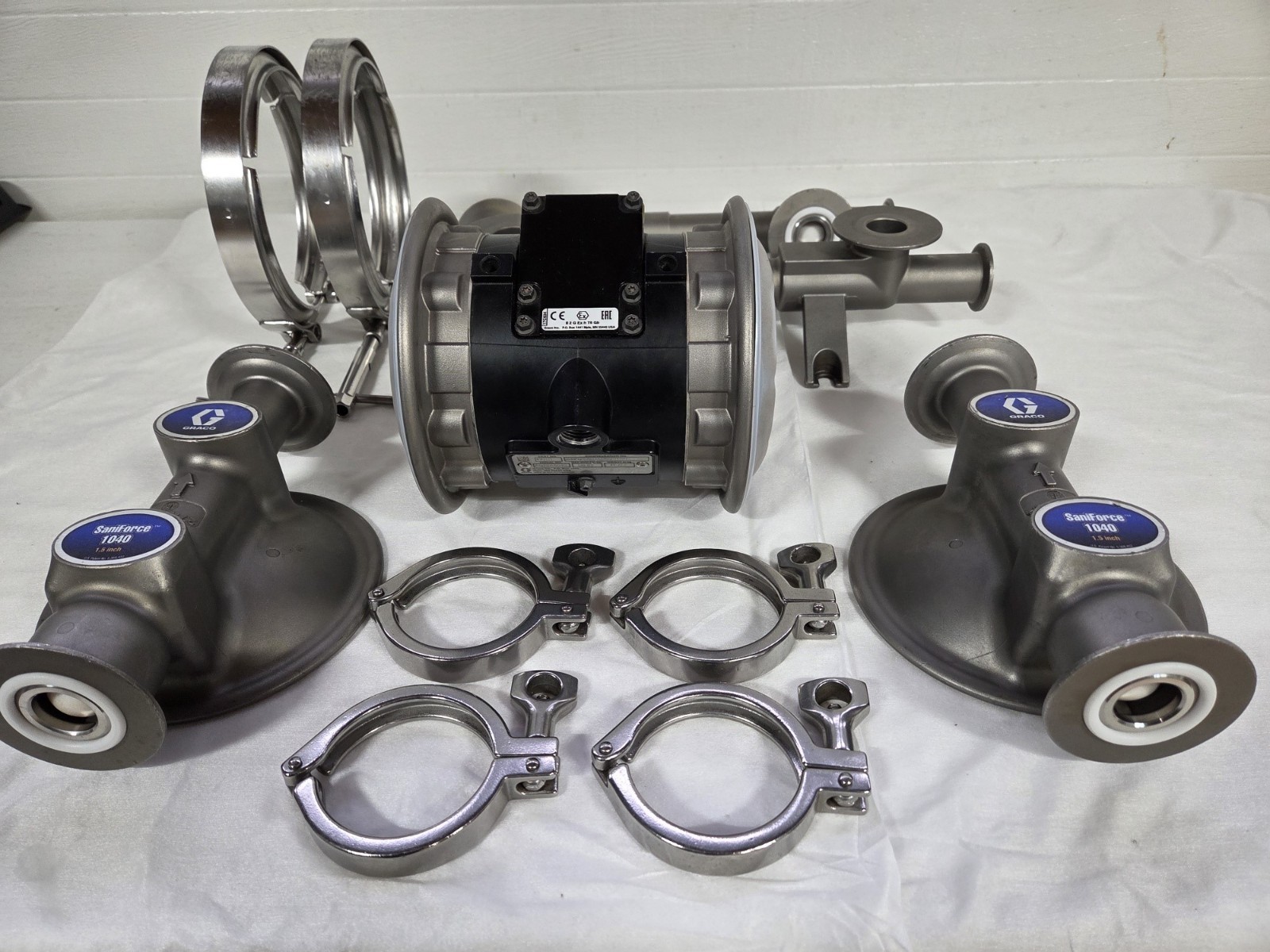 Graco Saniforce 1040 Air Operated Pump Less Muffler. Stainless Steel & PTFE