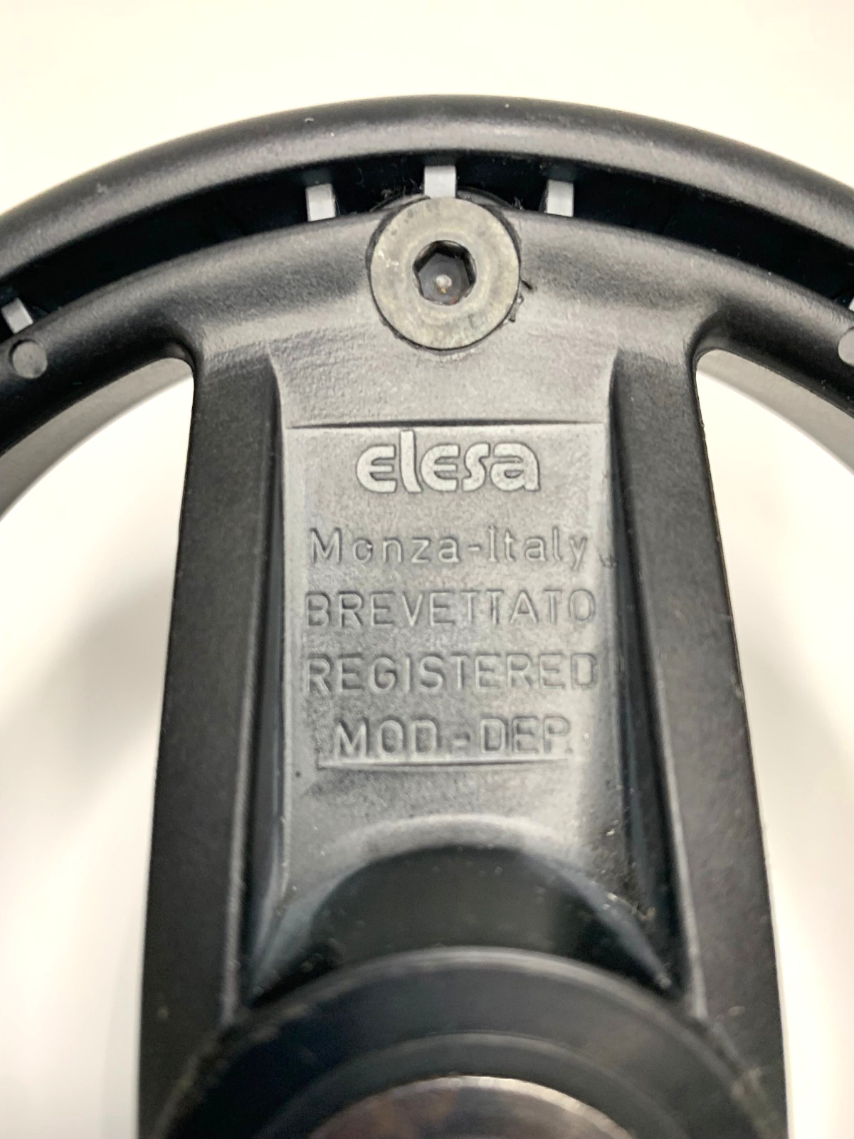 Elesa Handle for Machine, 6″ Dia. Handwheel, 1″ Dia. Steel Hub, 1/2″ Bore