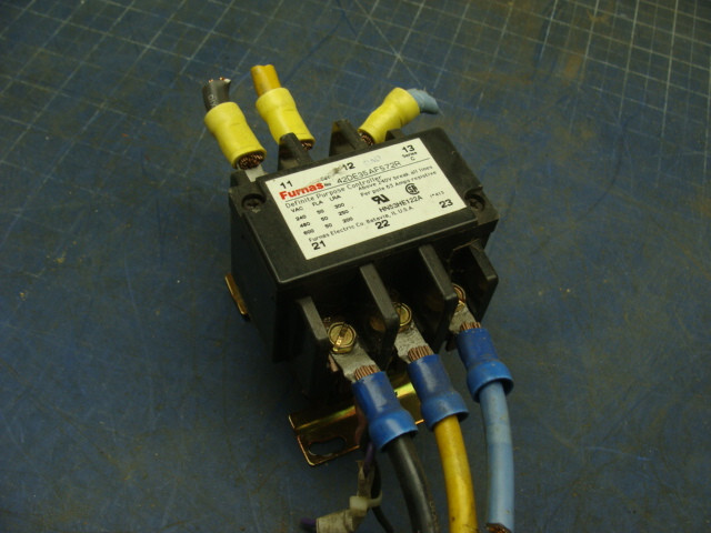 LOT OF 3 FURNAS DEFINITE PURPOSE CONTACTORS 42DE35AF572R COIL 110V/120V