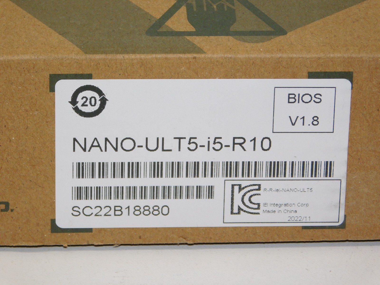 New IEI NANO-ULT5-i5-R10 Single Board Computer EPIC SBC Supports Intel 8th Gen