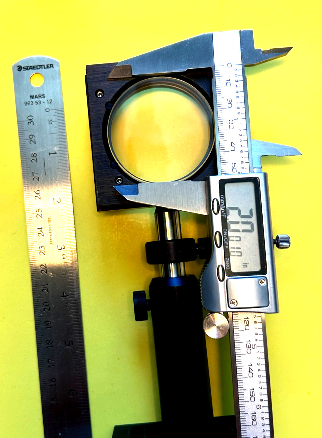 2″ dia. DUV grade CaF2 3 Degree wedge in Thorlabs 2″ mirror mt. with post holder
