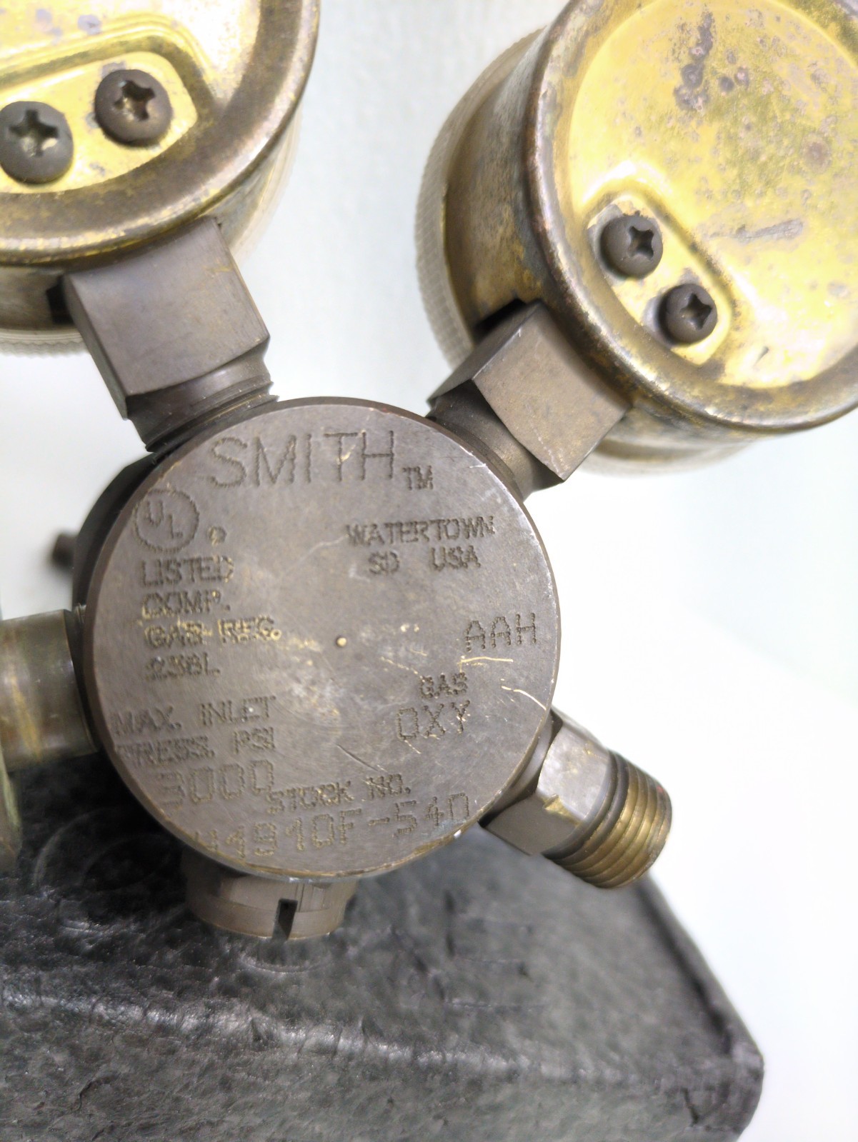 SMITH H1910F-540 OXYGEN REGULATOR MEDIUM DUTY Welding Cutting MADE IN THE USA
