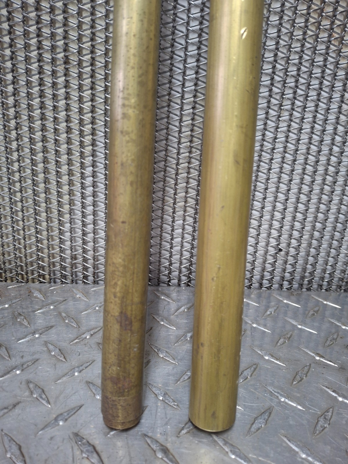Lot of 2 Brass Round Solid Rod Long Solid Lathe Bar 22″ & 25″ 4.21 lbs & 5.7 lbs