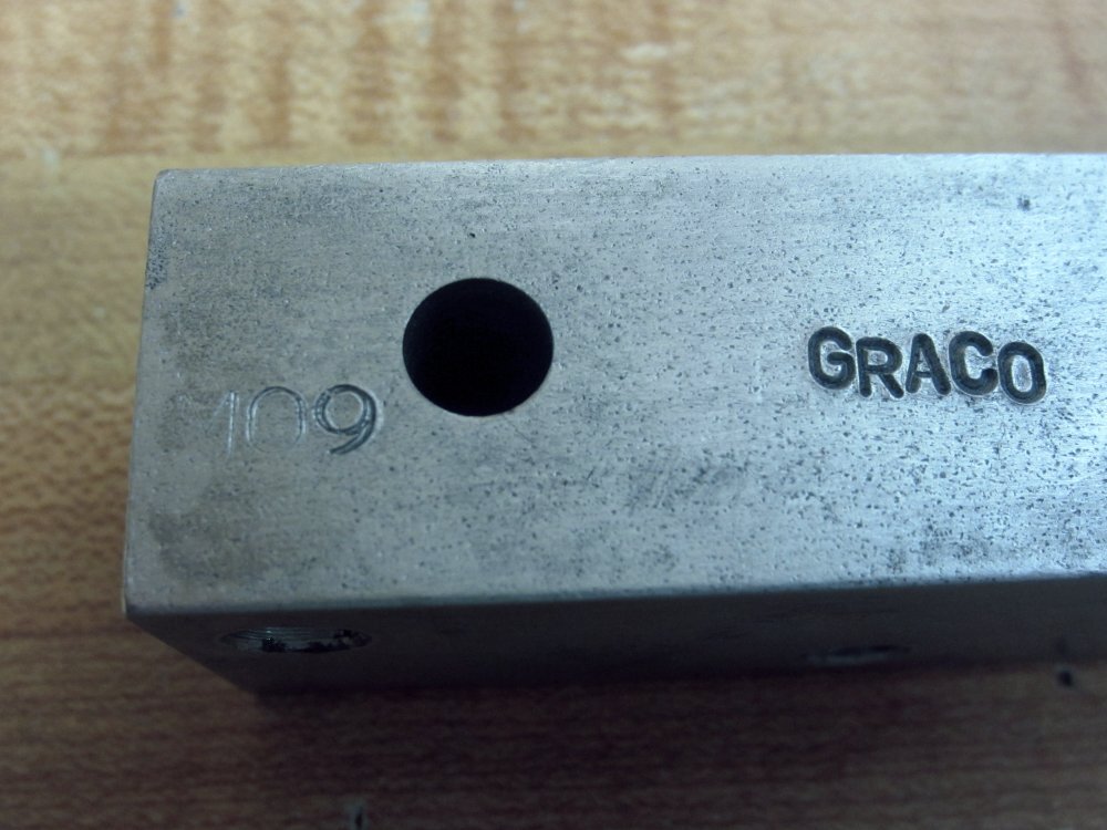 Graco Trabon Lubriquip M09 Divider Valve Block