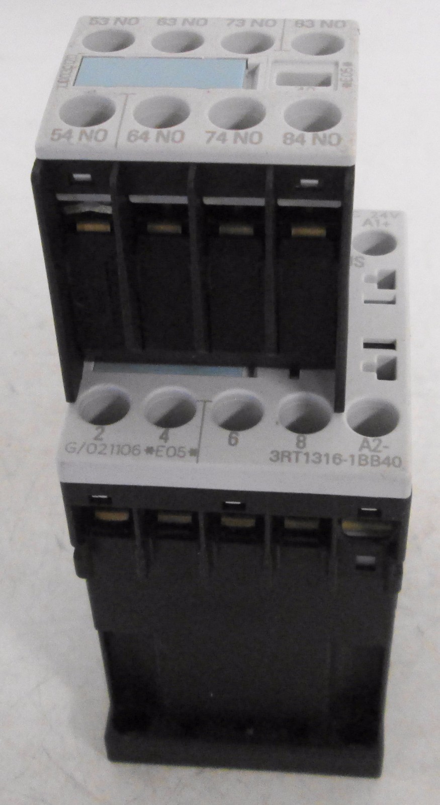 Siemens 3RT1316-1BB40 Contactor with 3RH1911-1FA40 Auxiliary Contact