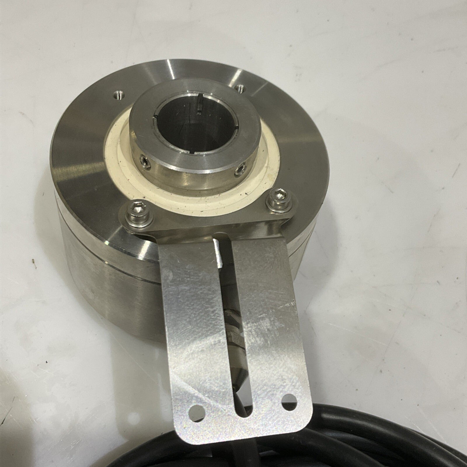 IED ENCODER 75HS-20-182C2SRUN-2048 5-30 V U4M